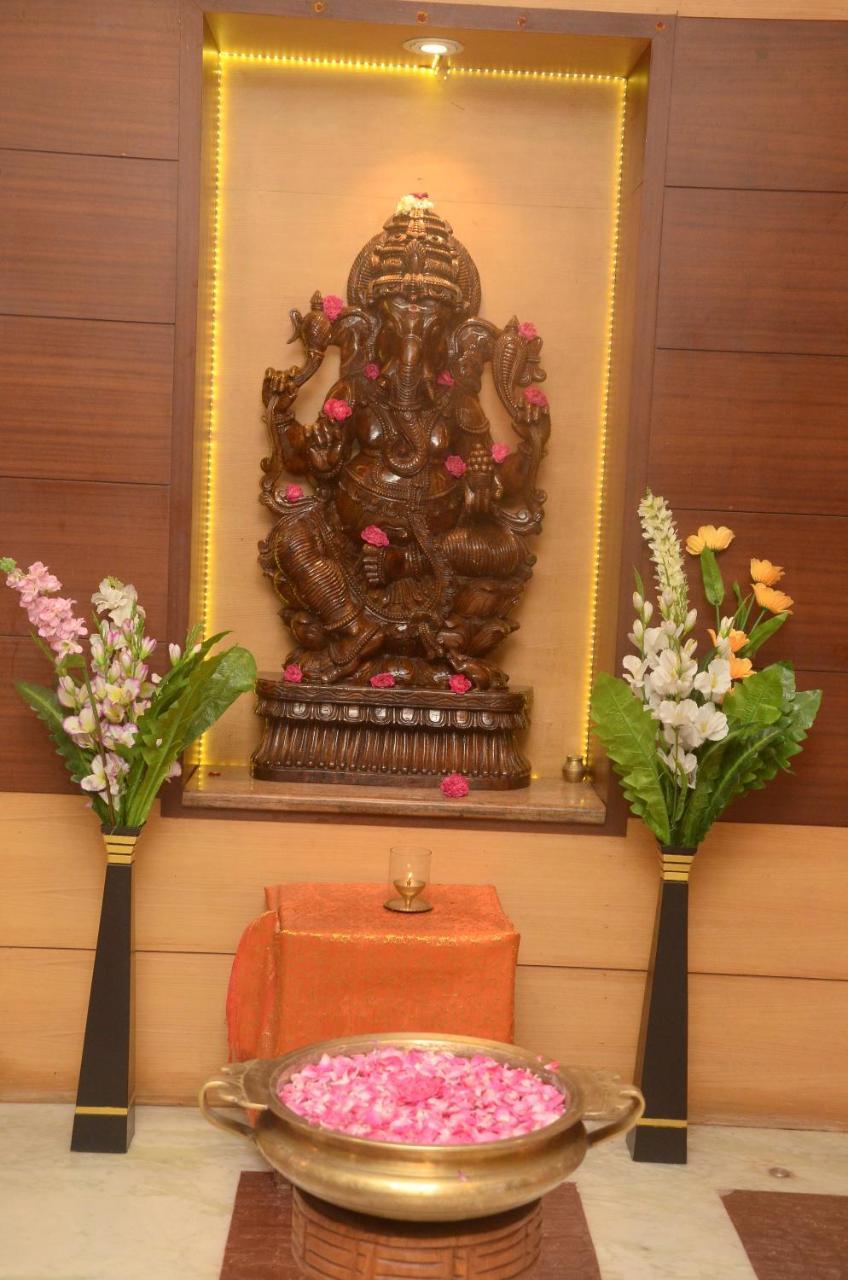 Hotel Kanakabhishegam First Hotel From The Thirukadaiyur Temple Tirukkadaiyur Экстерьер фото